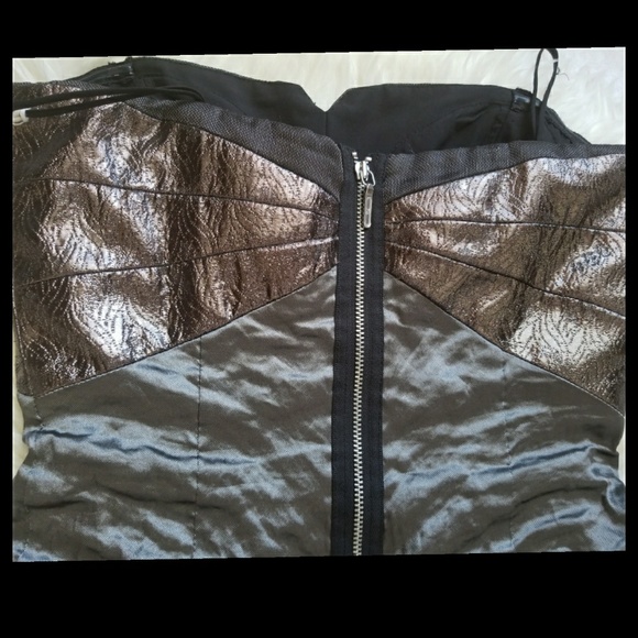NICOLE MILLER METALLIC RUFFLE HEM STRAPLESS DRESS - Picture 4 of 8